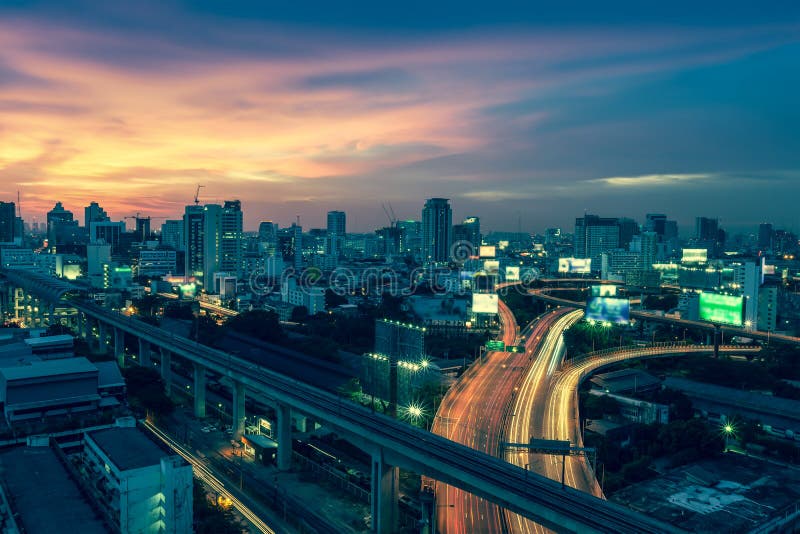建立曼谷市区域的事务在与运输的夜生活. bulblet, 地区.