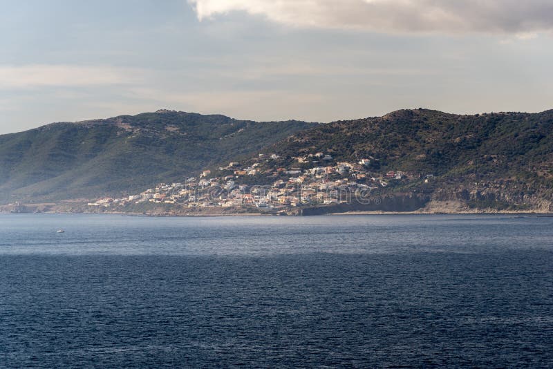 阿尔盖斯莱斯是西班牙的南部的港口城市,并且是直布罗陀的海湾的大图片
