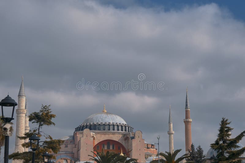 Hagia Sophia Moskee In Istanbul En De Minarel Redactionele Fotografie