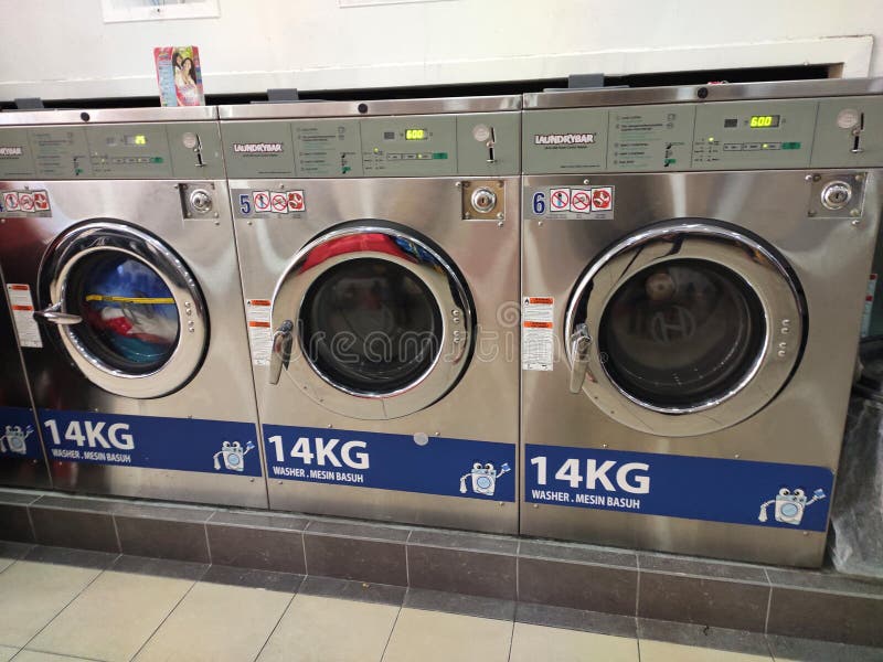 laundry-machines-outlet-provides-self-service-drying-open-hours-kuala-lumpur-malaysia-march-189280836.jpg