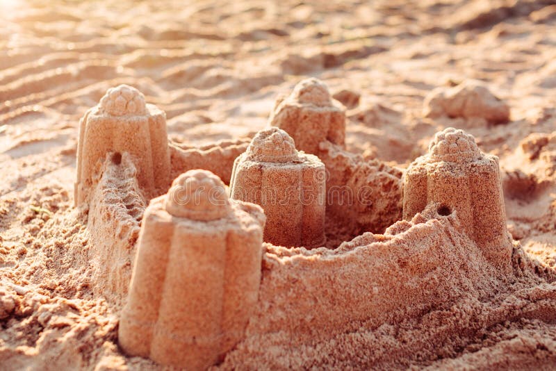 石英砂可以当建筑沙子用吗,我想用它建房子