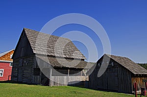 Vintage Log barn shed house