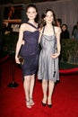 Emily Deschanel,Zooey Deschanel