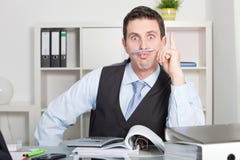 早餐谷物用切成小方块的和新鲜的苹果 免版税