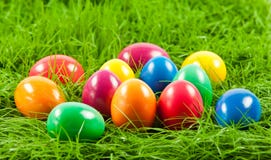 http://thumbs.dreamstime.com/t/huevos-de-pascua-29548855.jpg