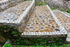 Scale giardino in pietra