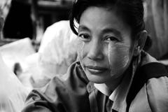 ritratto-di-una-donna-bago-myanmar-21073071
