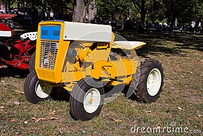 1960s Lawn and Garden Tractor