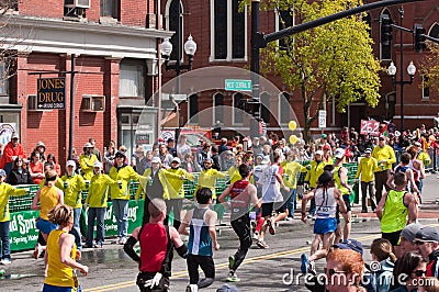 2010年波士顿马拉松志愿者 库存照片 - 图片: 1