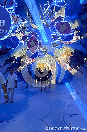 2012 - Central World front door from skywalk has transformed to a triangle mirror tunnel