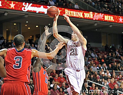 2013 NCAA Men s Basketball - pass