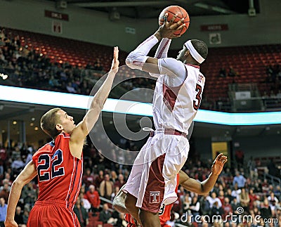 2013 NCAA Men s Basketball - shot