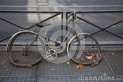 Abandoned bicycle on the street