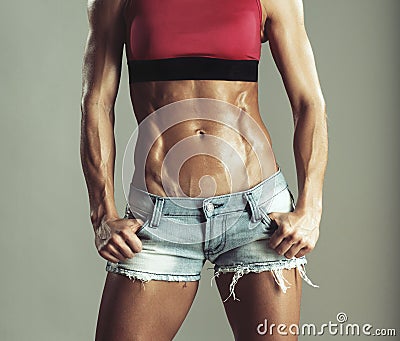 Abdomen muscled girls in shorts