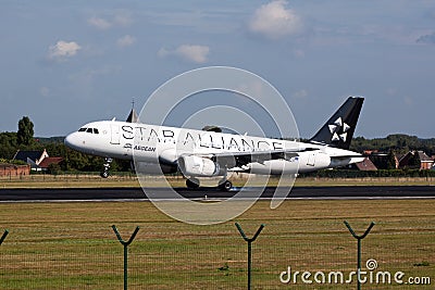 Aegan Star alliance airplane landing