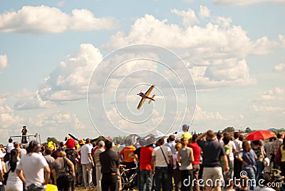 Aeroplane makes a low pass over the spectators at the Lucko air