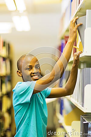 African uni student library