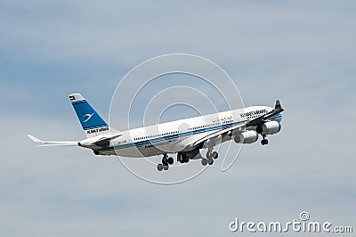 Airbus A340 Take Off