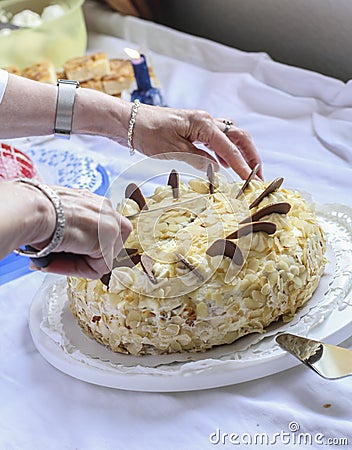 Almond and cream birhday cake with chocolate