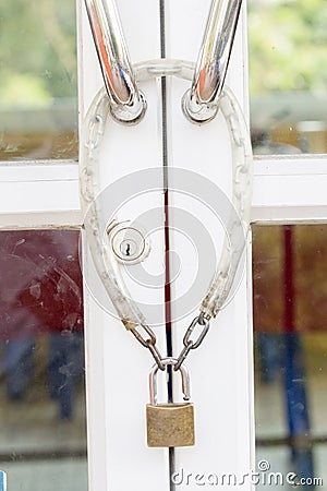 Aluminum door lock with chain