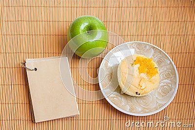 Apple green Notepad & sponge cake