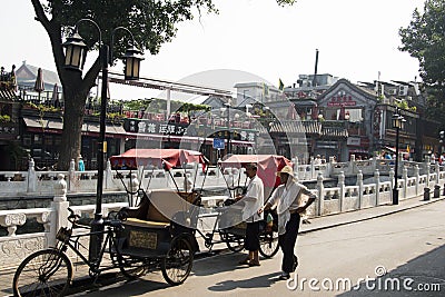 Asia, China, Beijing, Shichahai, Hutong tour, tricycle, rickshaw