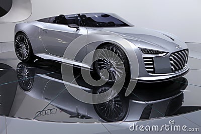 Audi e-tron Spyder concept car