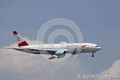 Austrian Airlines Boeing 777 on approach to JFK International Airport in New York