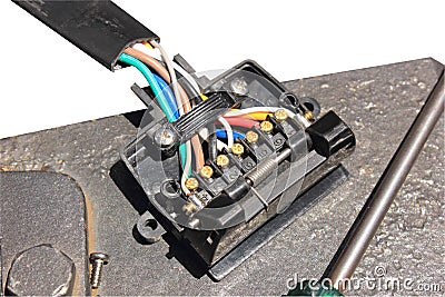 Auto brake light circuit