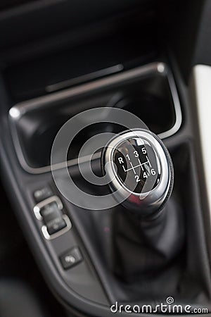 Automatic gear shift handle