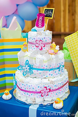 Baby shower diaper cake with presents