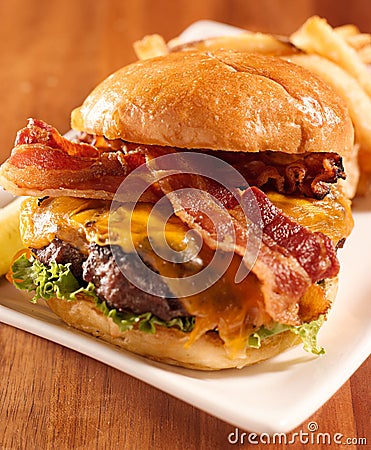 bacon-cheeseburger-served-openfaced-2083