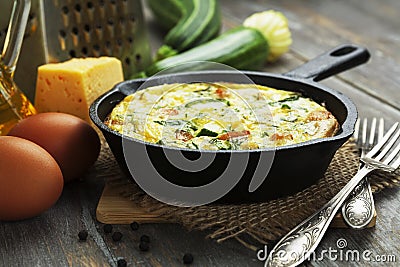 Baked zucchini with chicken and herbs