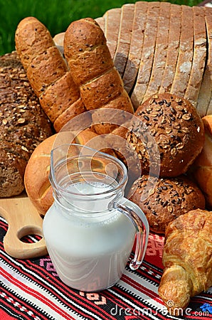 Bakery products: bread, rolls and croissants