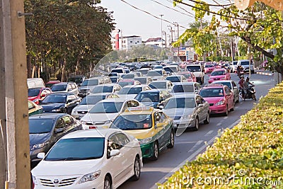 BANGKOK - DEC 23: Daily traffic jam in the afternoon on dec 23,