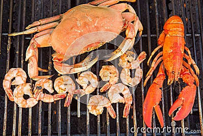 Barbecuing Red Lobster, Crab and Jumbo Shrimps