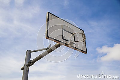 Basketball hoop