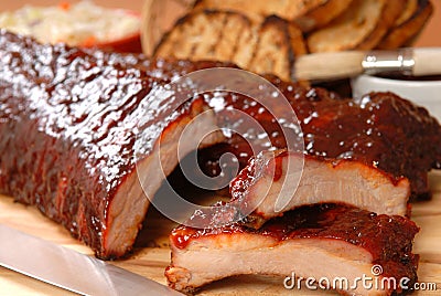BBQ Ribs with toasted bread and cole slaw