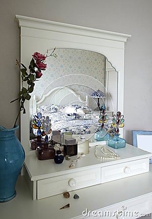 Bedroom vanity