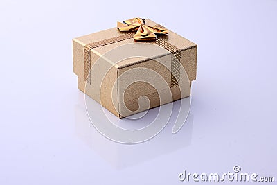 beige-golden-gift-box-3994596.jpg