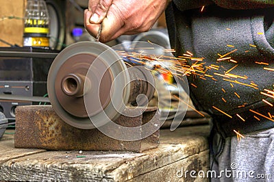 Bench grinder