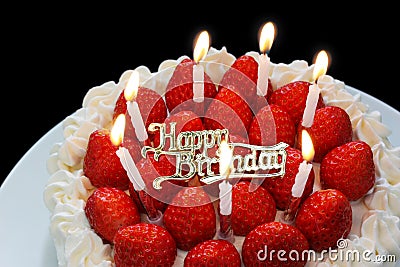 birthday-cake-burning-candles-17911112.jpg