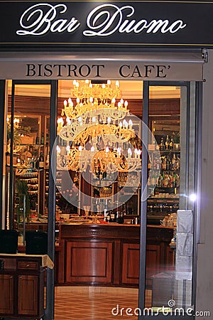 Bistro cafe bar duomo italy