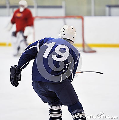 Blur hockey player s