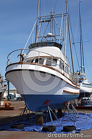 Boat repairs and maintenance on stands and dry land, Astoria OR.