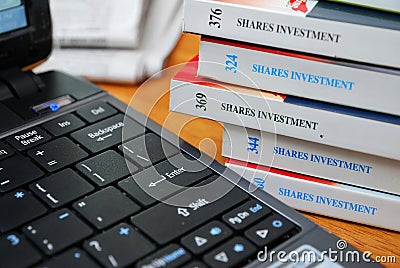 Books on financial investment and shares