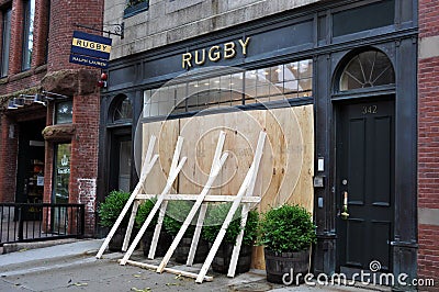 Boston, Hurricane Irene - Closed store in Newbury