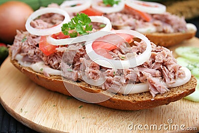 Bread with tuna fish