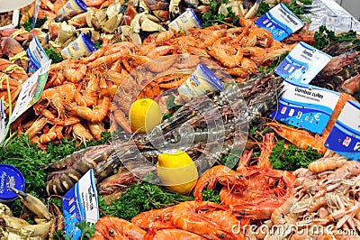 Bretagne, fish shop in the market of Pornichet in Loire Atlantiq