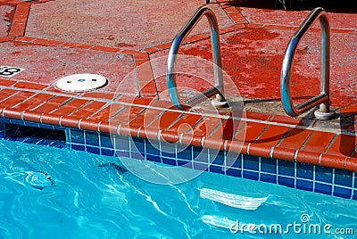 Brick Swimming Pool Edge and Tile